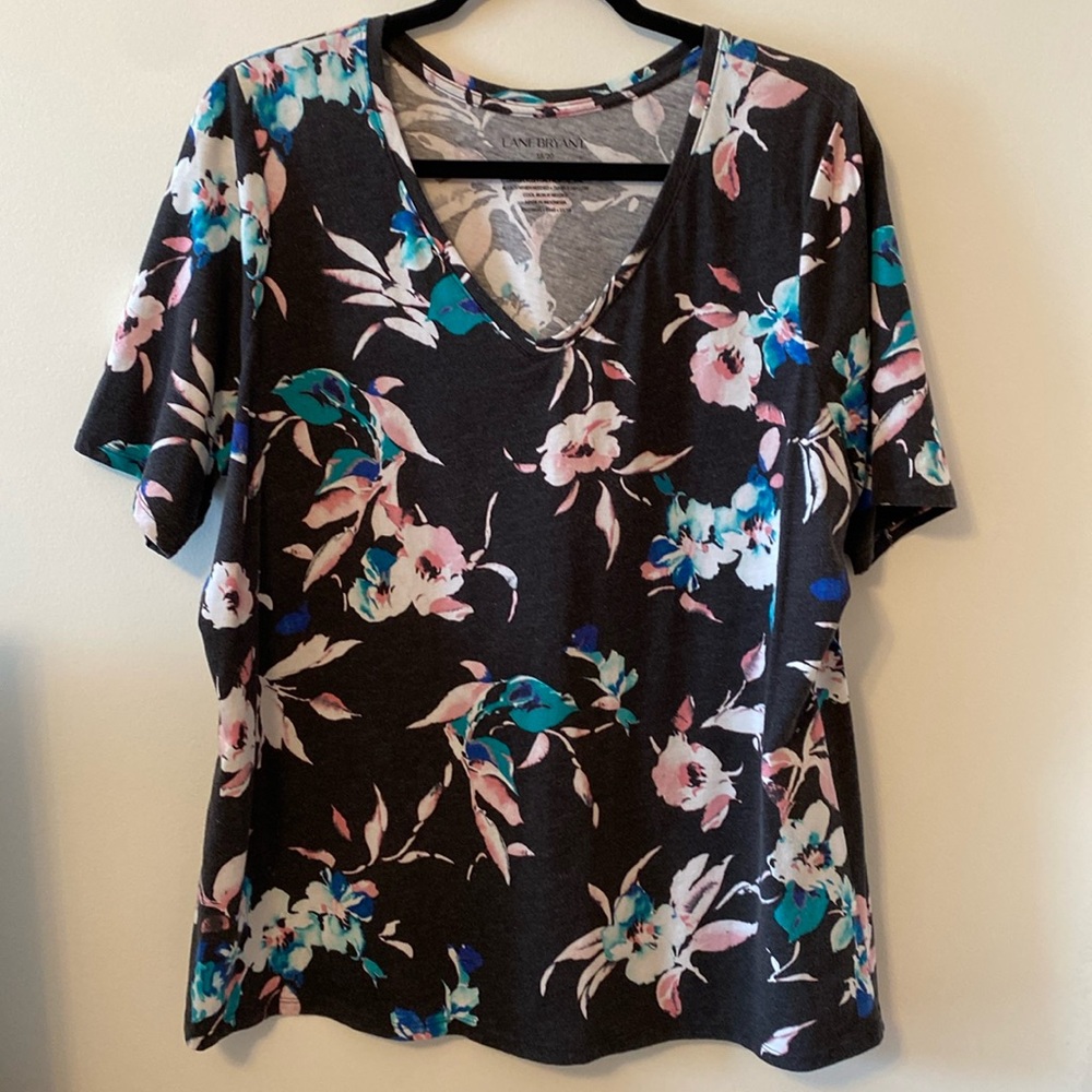 Lane Bryant V-Neck T-Shirt Blue Floral